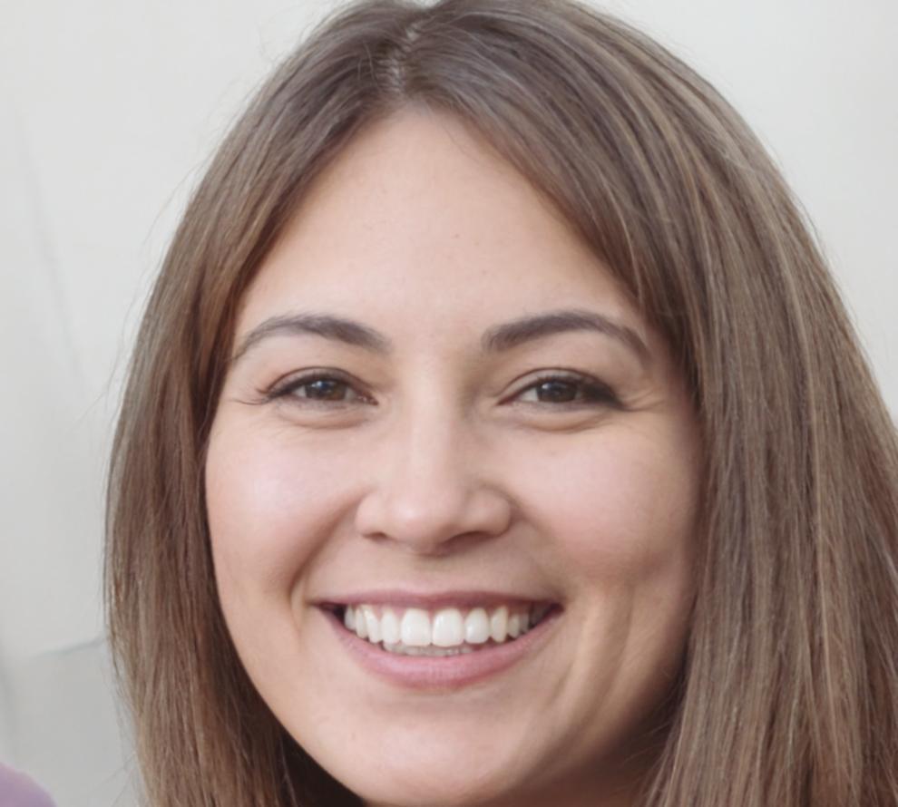 Marina Hoffmann, Senior Analystin